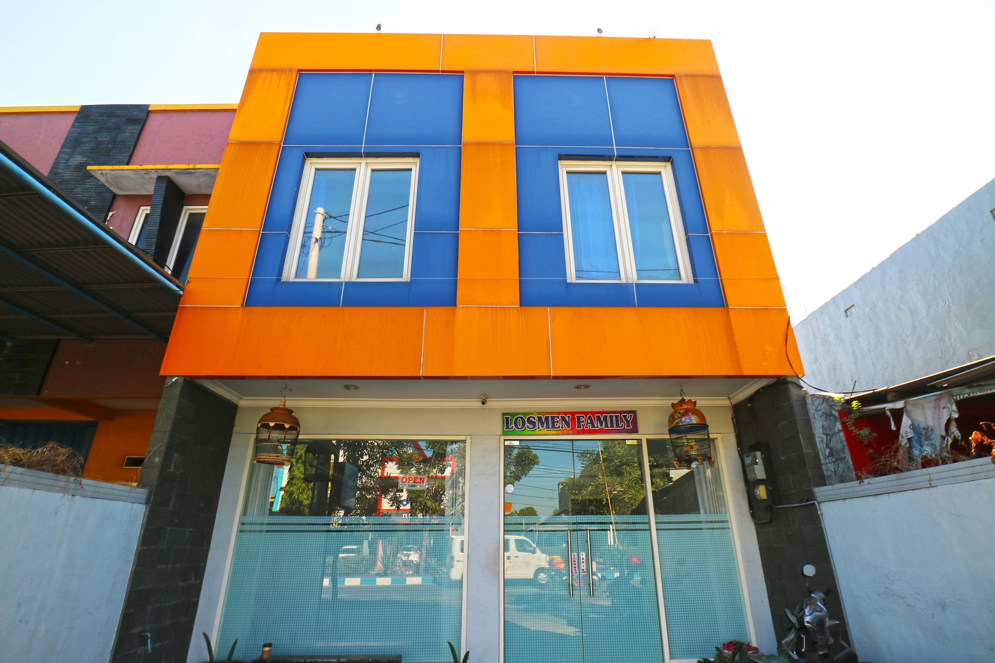 Losmen Family Syariah Bypass Juanda Mitra Reddoorz Brebek Экстерьер фото